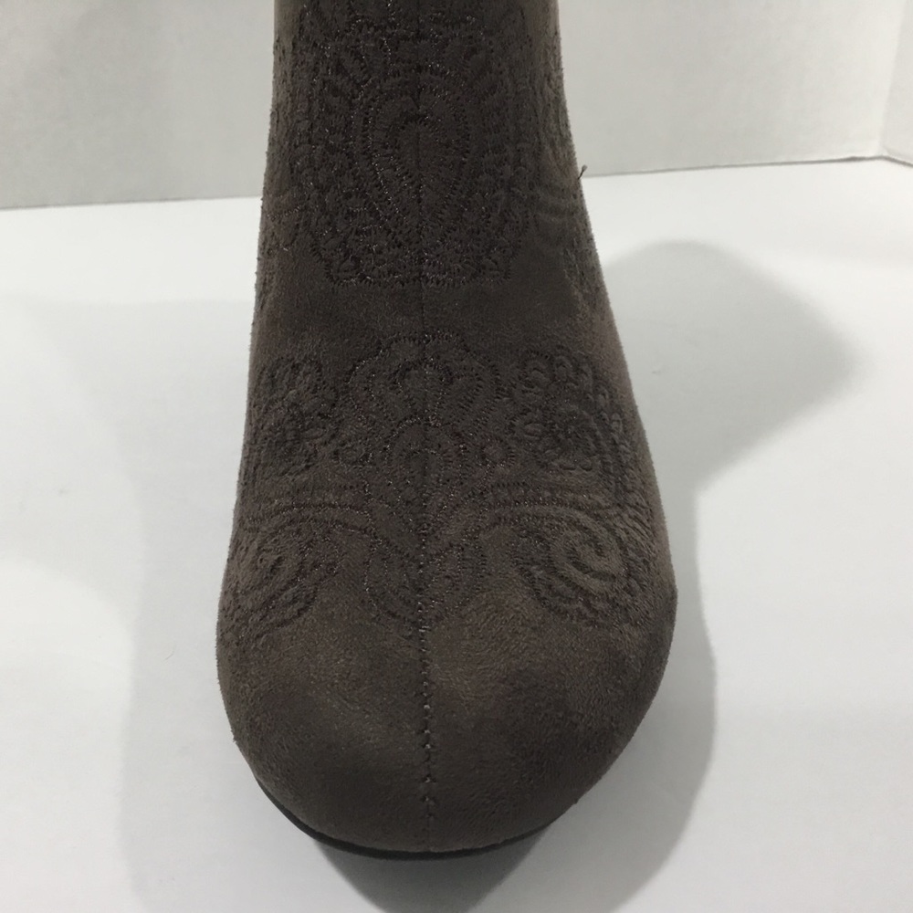 Andrew Geller Brown Paisley Ankle Boots Size 9 - Picture 6 of 8